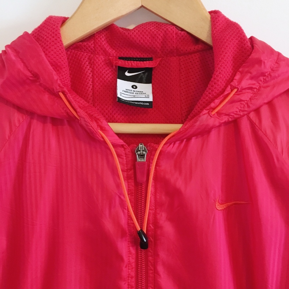 🌈Nike Training Running Jacket - size Small - Picture 4 of 4